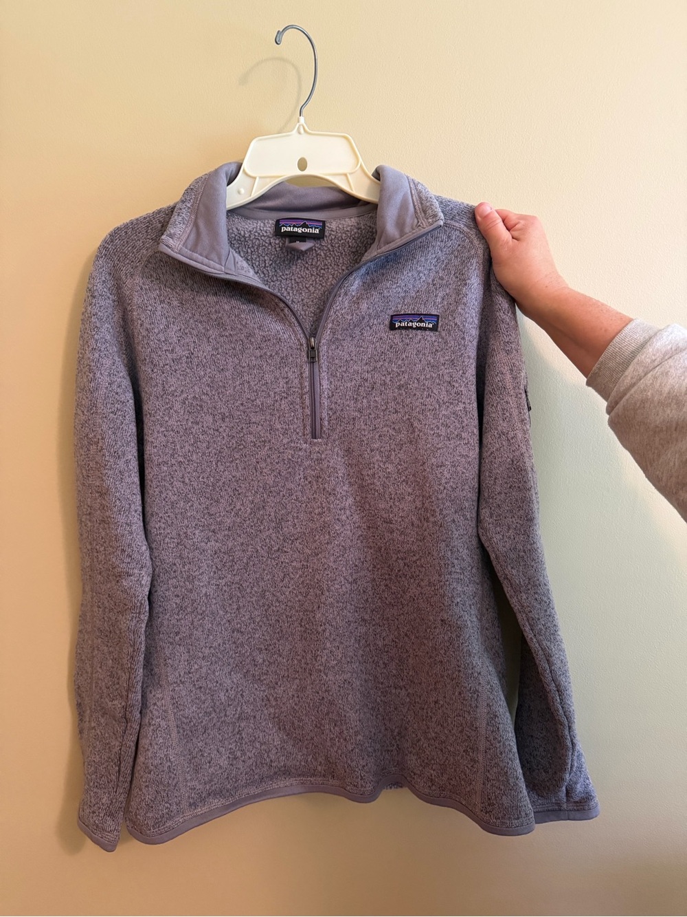 Patagonia Women’s Light Heather Grey Half-Zip Fleece Pullover